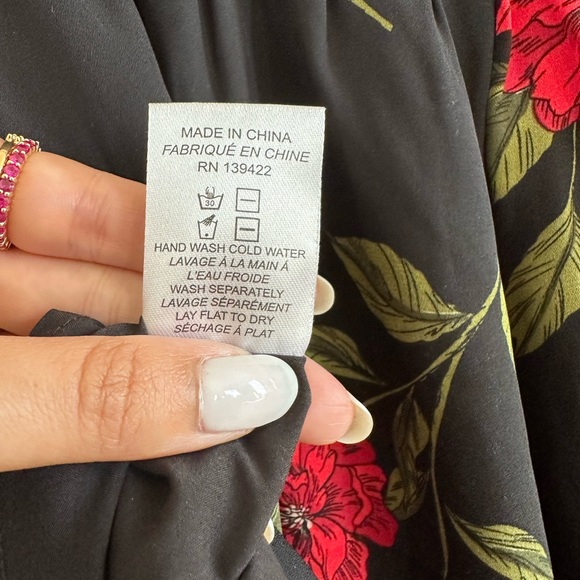 Tobi black and red floral romper size small - Picture 7 of 9